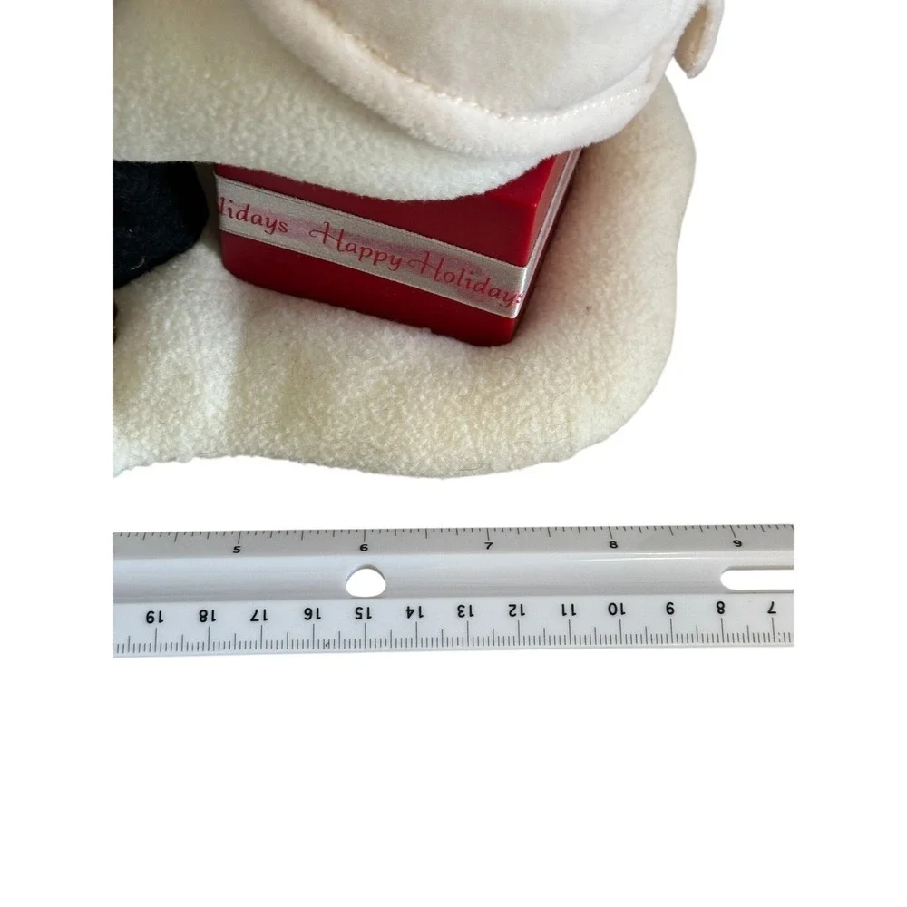Hallmark Snowman Plush with Gift‎ Holiday Christmas Decor 5234